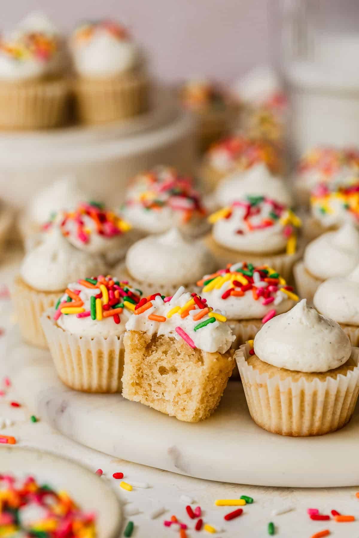 Easy Mini Vanilla Cupcakes
