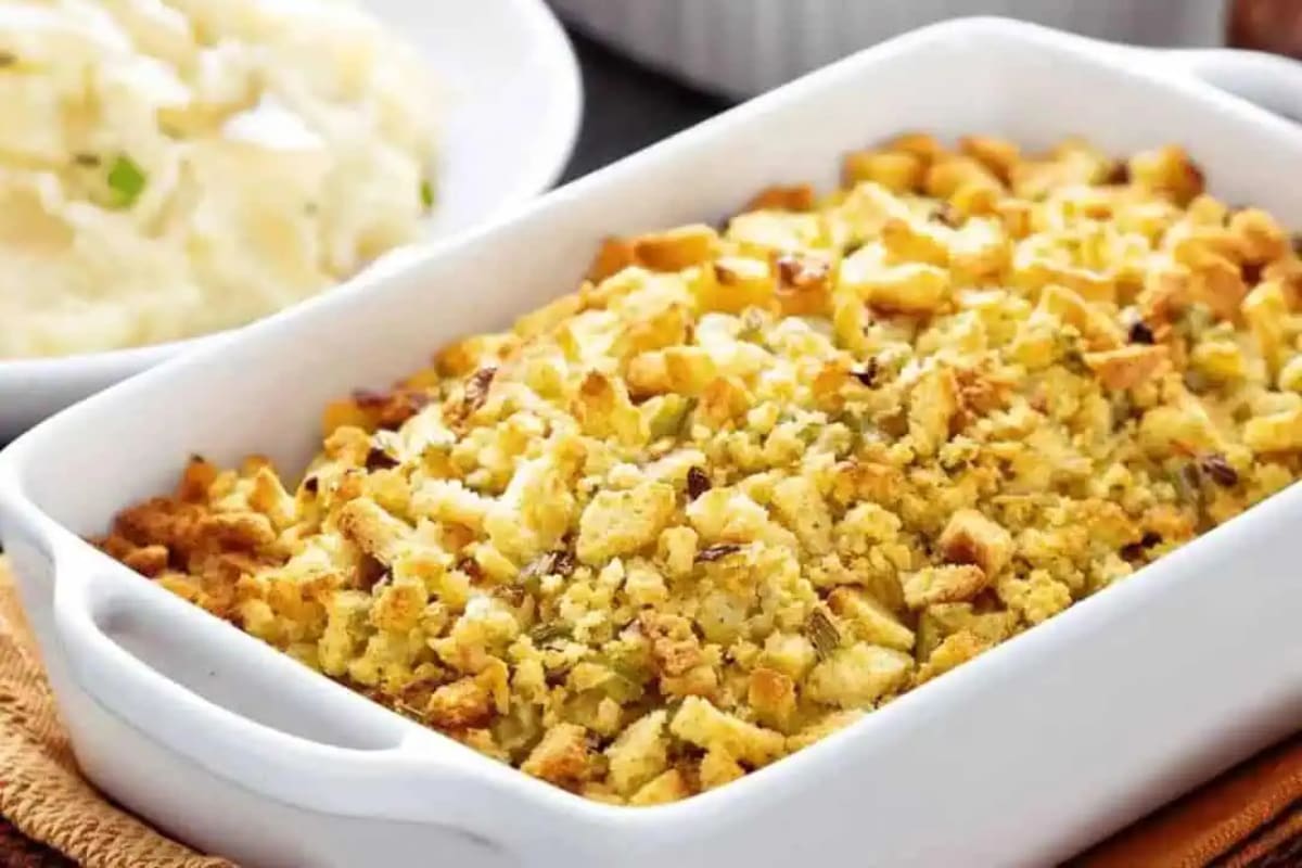 Apple and Sausage Dressing