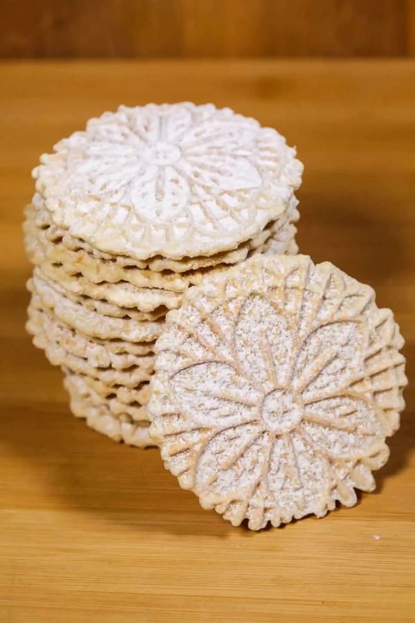 Pizzelle Cookies (Italian Waffle Cookies) cover