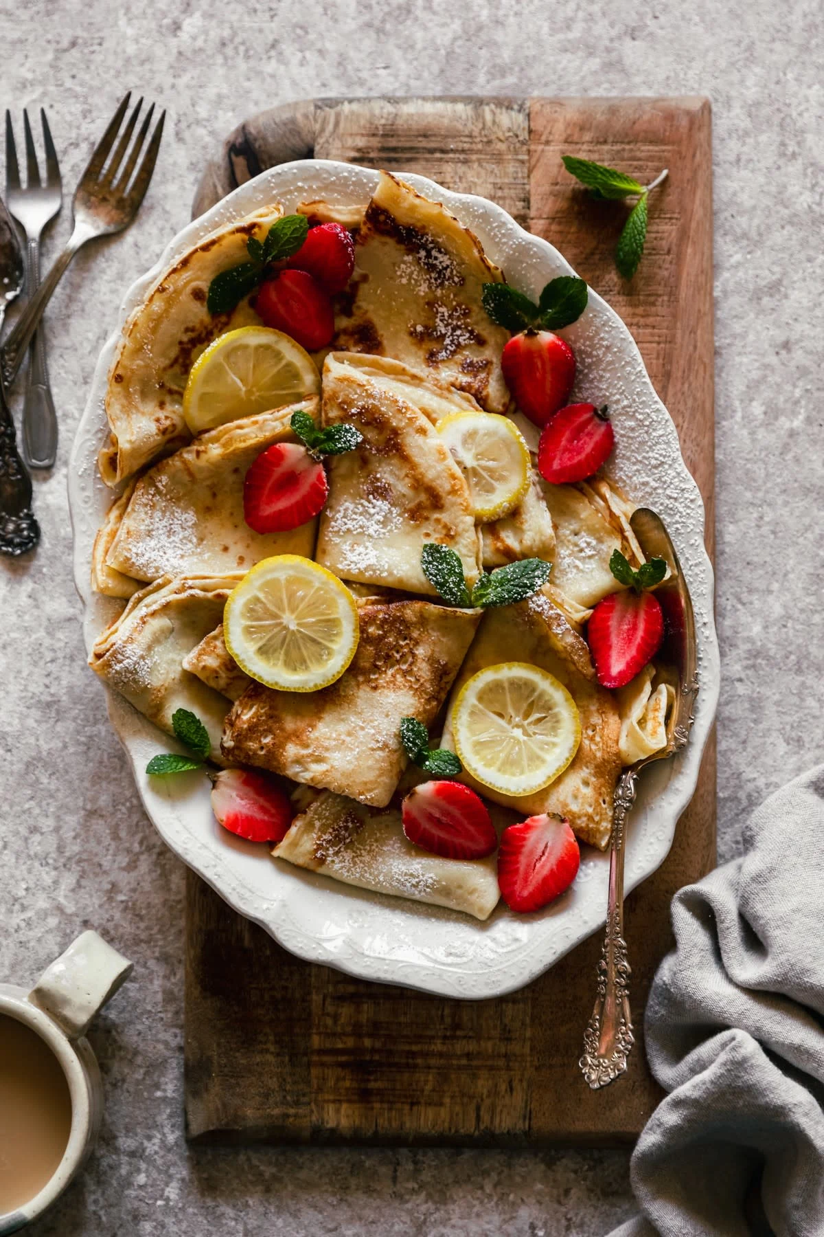 Norwegian Pancakes (Pannekaker)