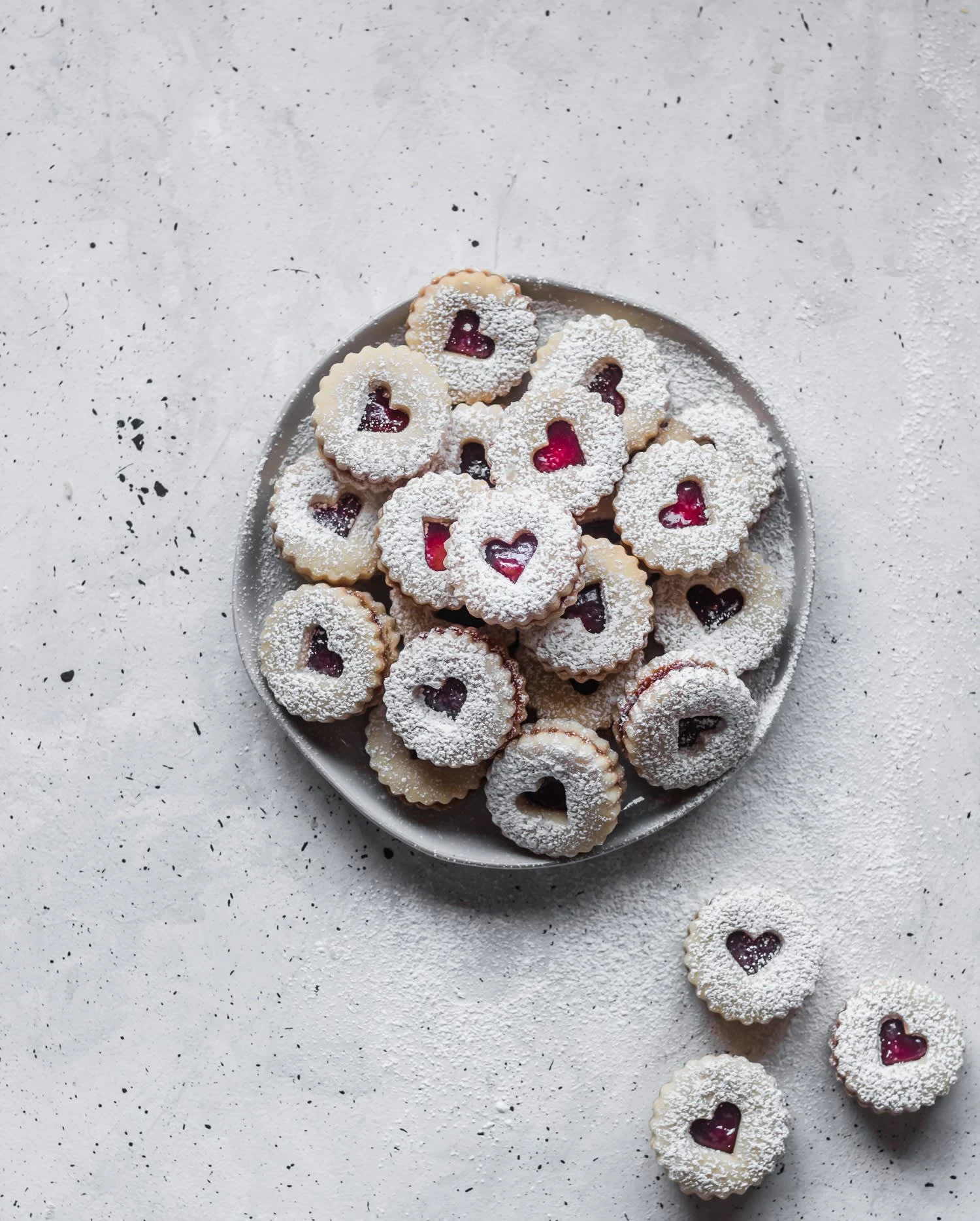 Shortbread Linzer Cookies With Raspberry Jam