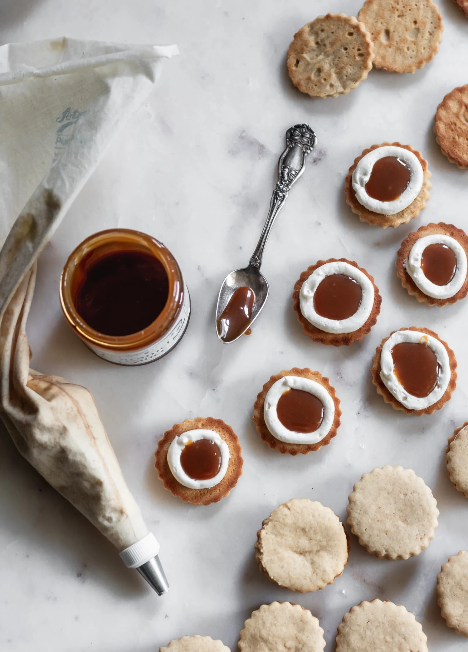 S’Mores Sandwich Cookies With Salted Caramel