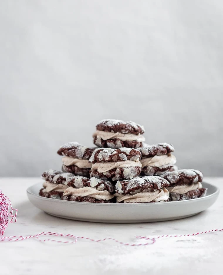 Mocha Crinkle Cookie Sandwiches With Hazelnut-Mascarpone Filling