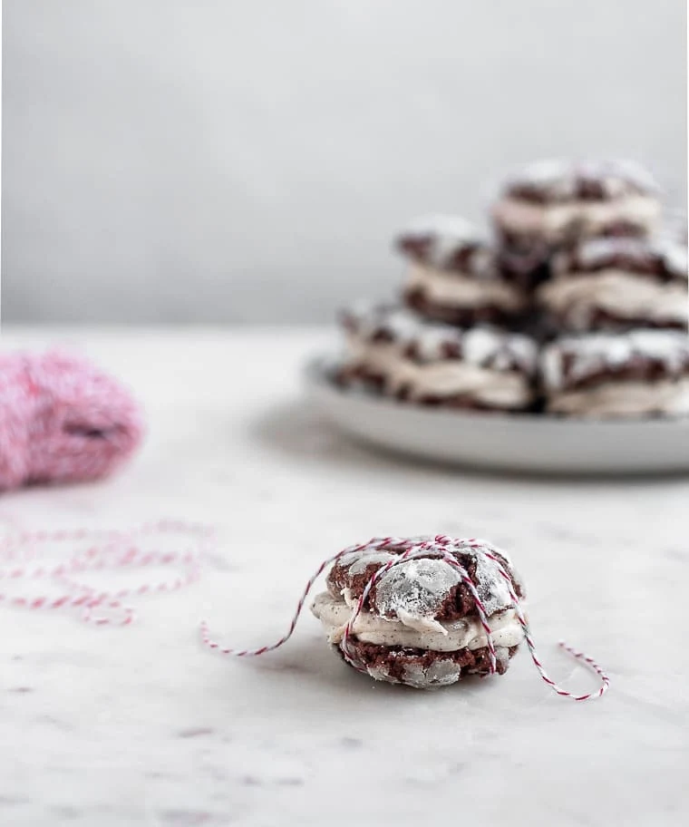 Mocha Crinkle Cookie Sandwiches With Hazelnut-Mascarpone Filling