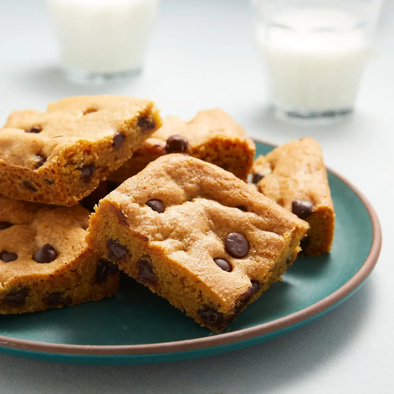 Best Ever Chocolate Chip Blondies