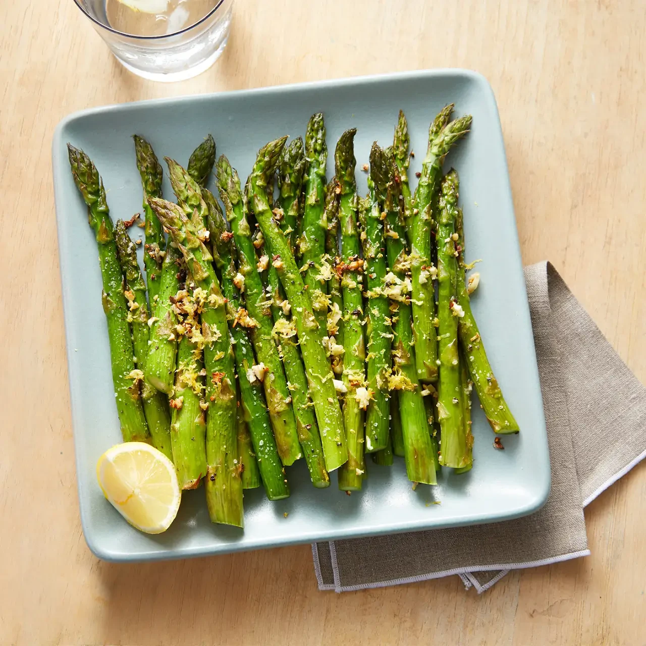 Garlicky-Lemon Asparagus