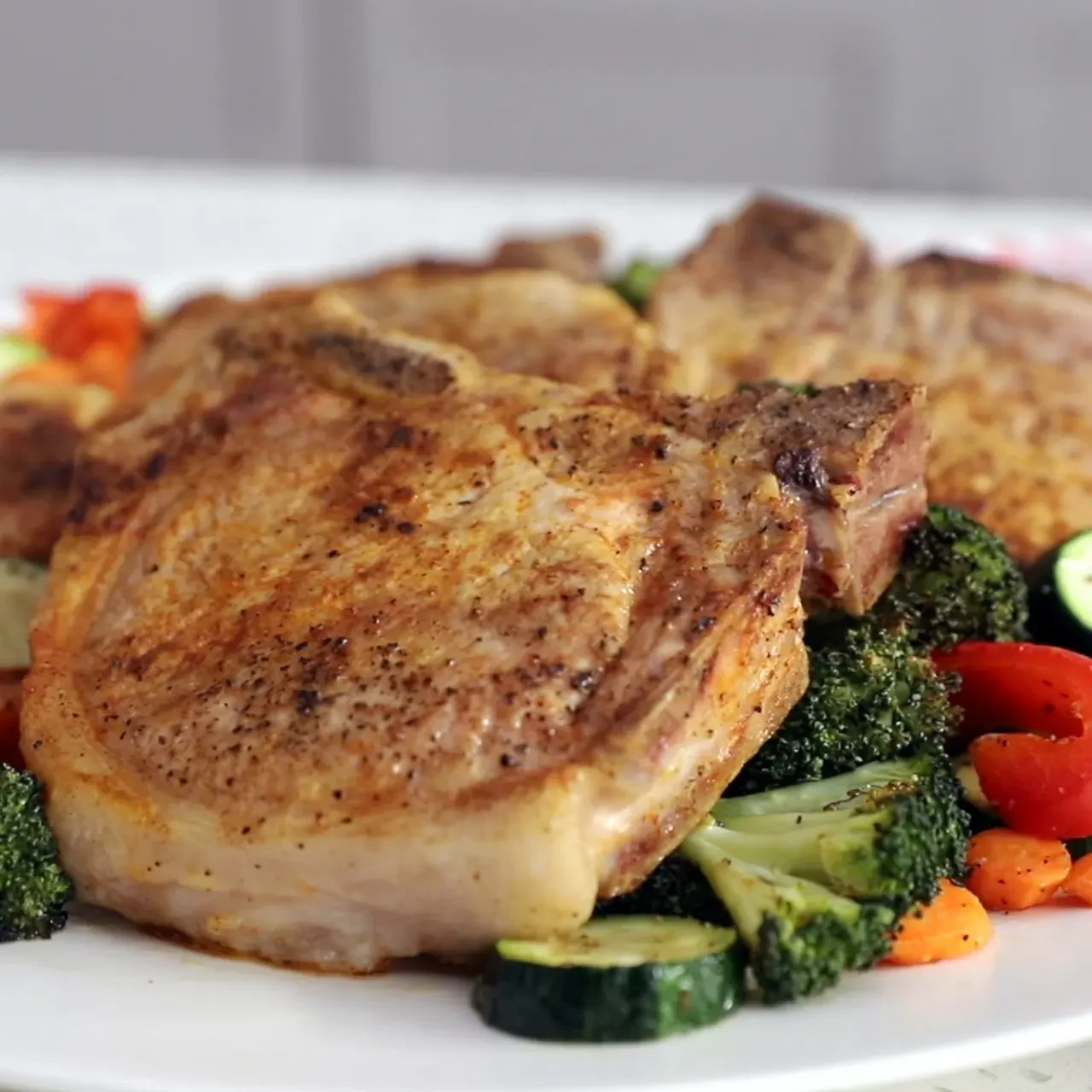 Easy Pork Chops with Roasted Vegetables