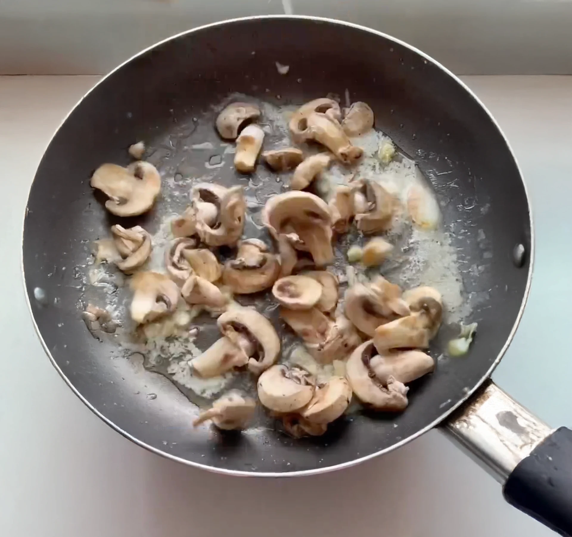 Truffle Mushroom Cream Pasta