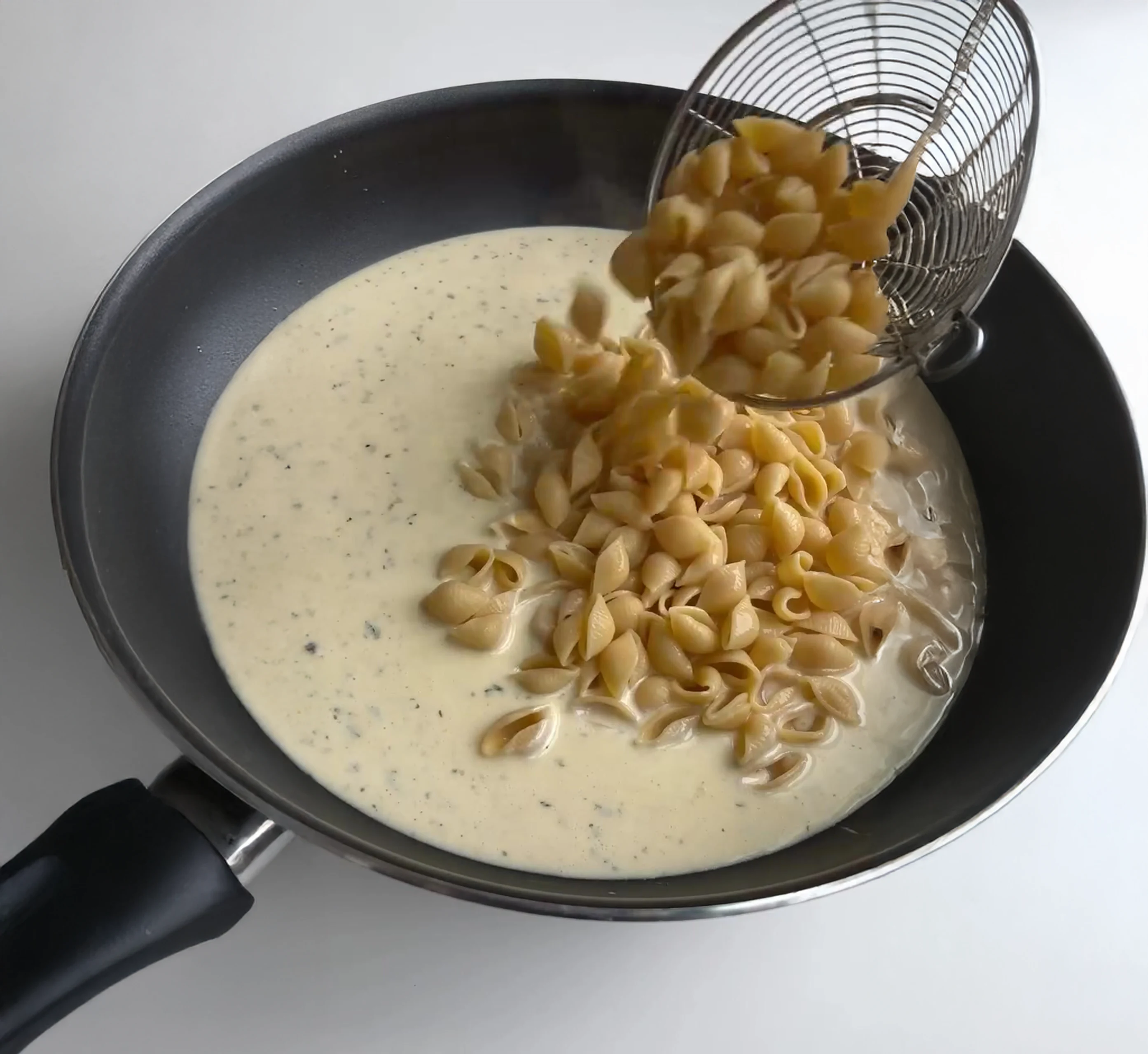 Creamy Lemon Shells Pasta