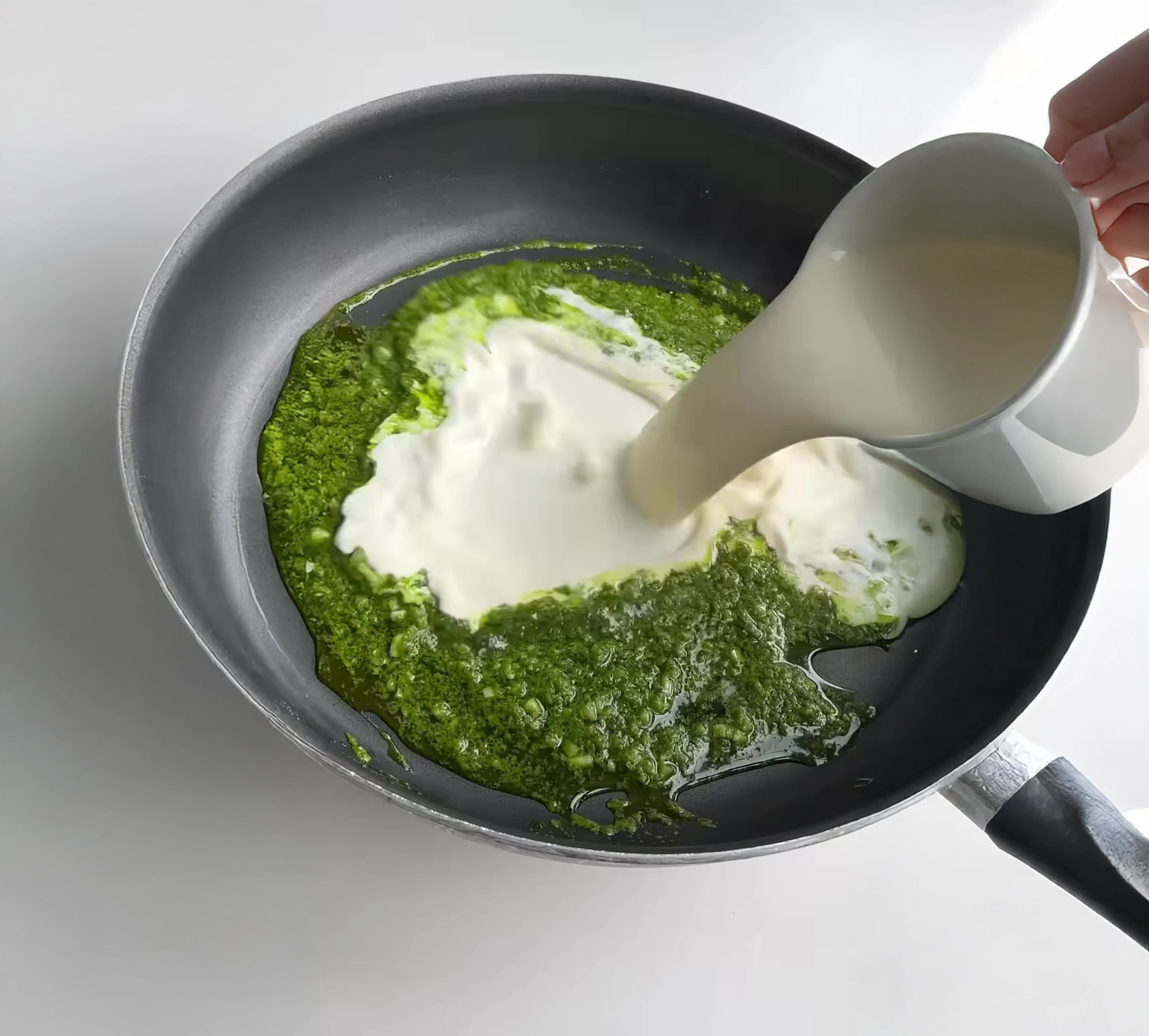 Creamy Pesto Burrata Pasta