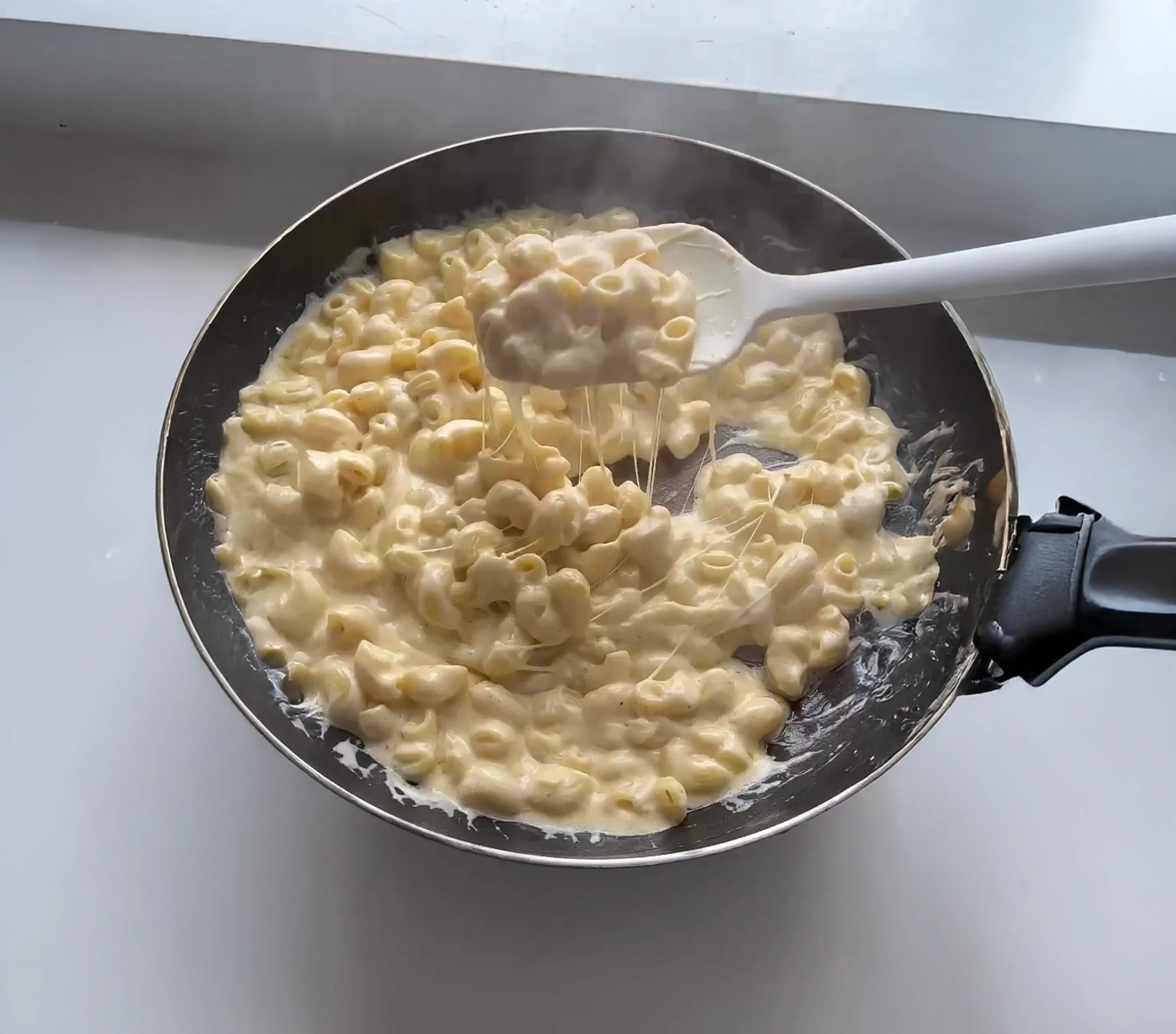 Pepper Jack Mac & Cheese with Burrata