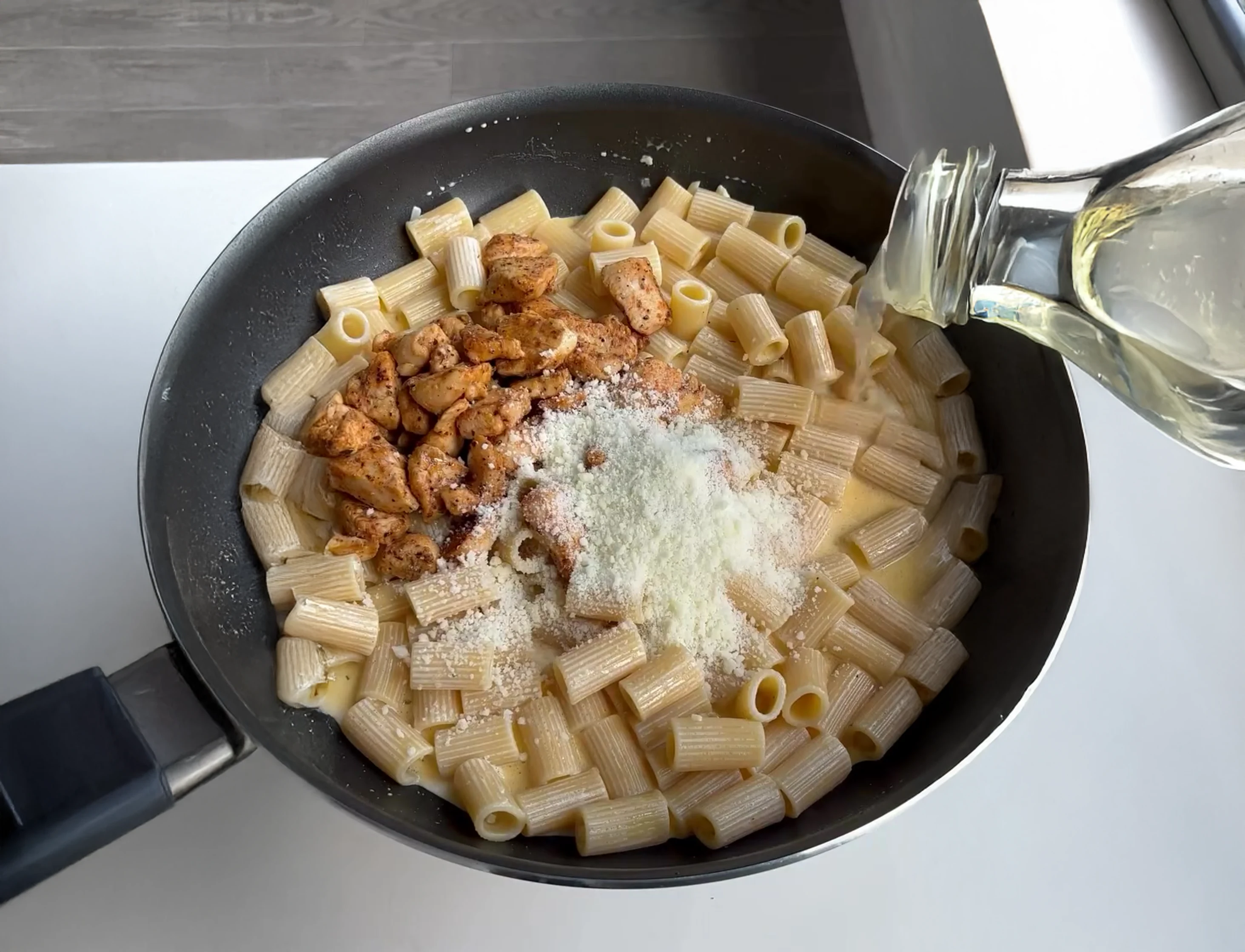 Creamy Chicken Alfredo Pasta