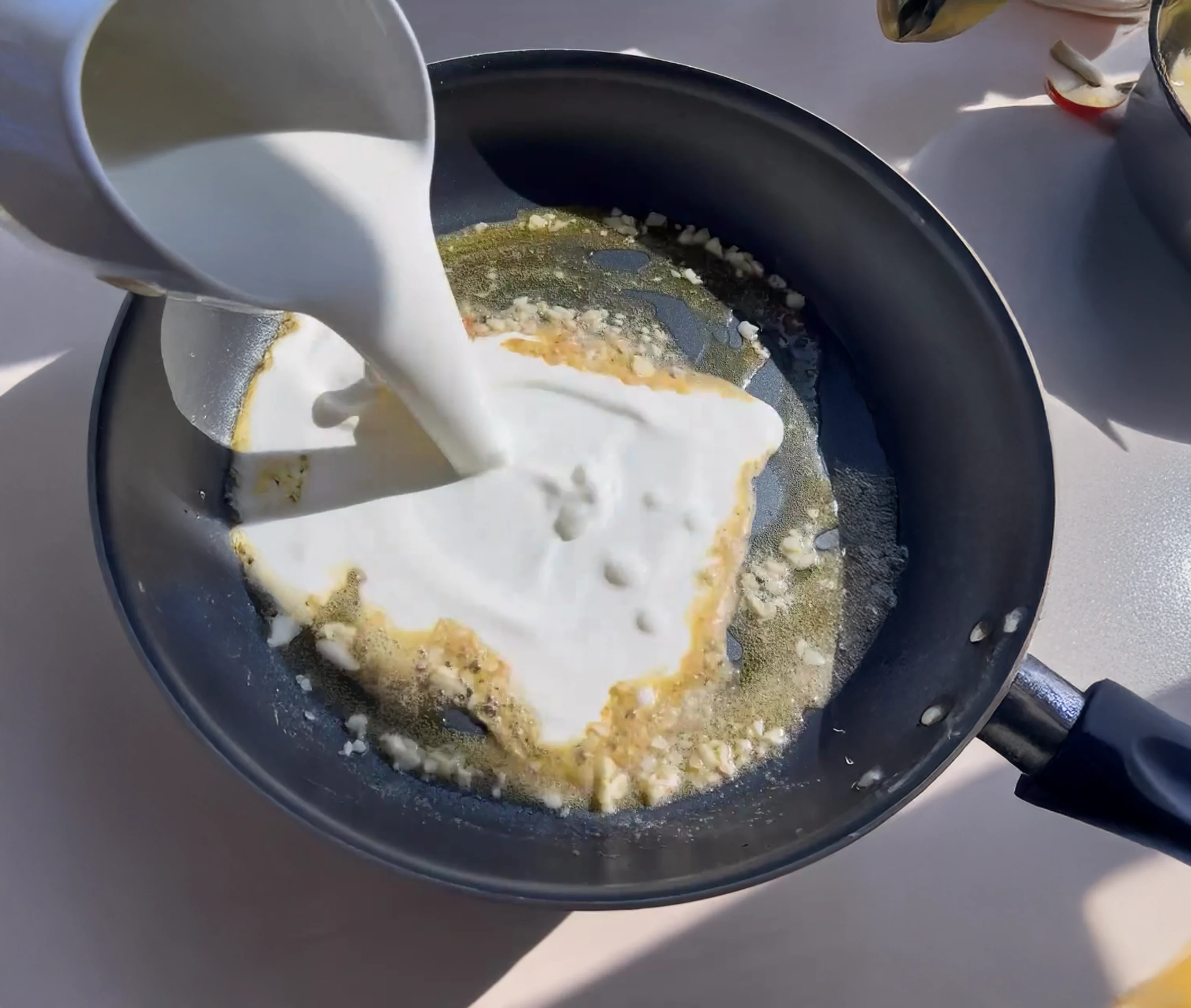 Garlic Cream Pasta with Shrimp