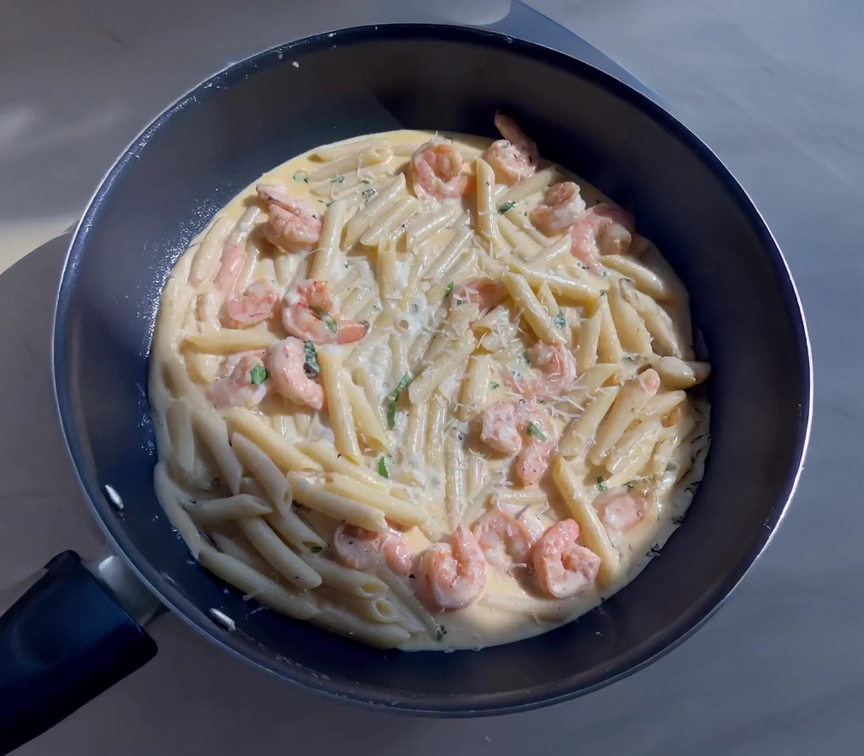Garlic Cream Pasta with Shrimp
