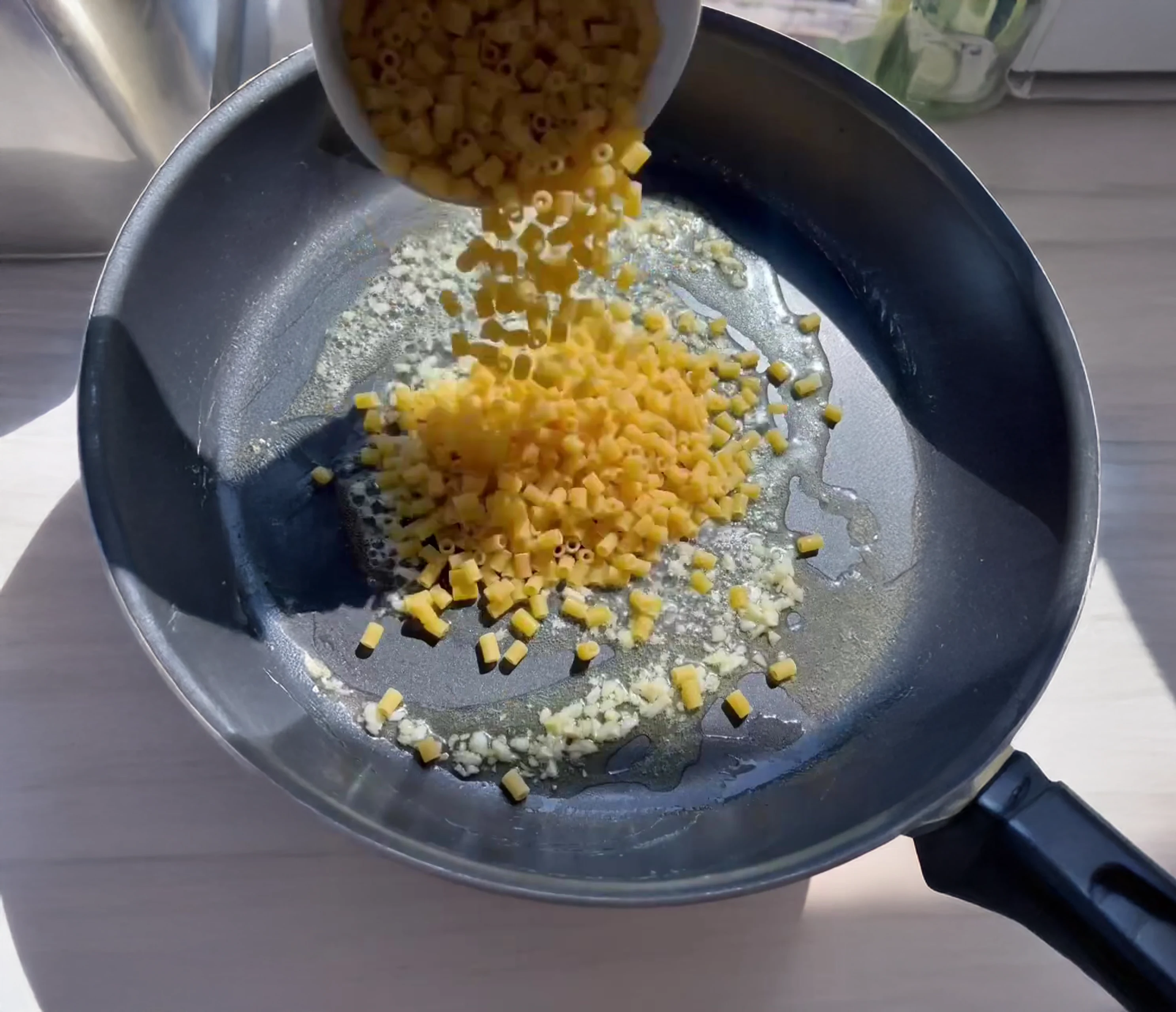 One Pot Creamy Lemon Ditalini Pasta