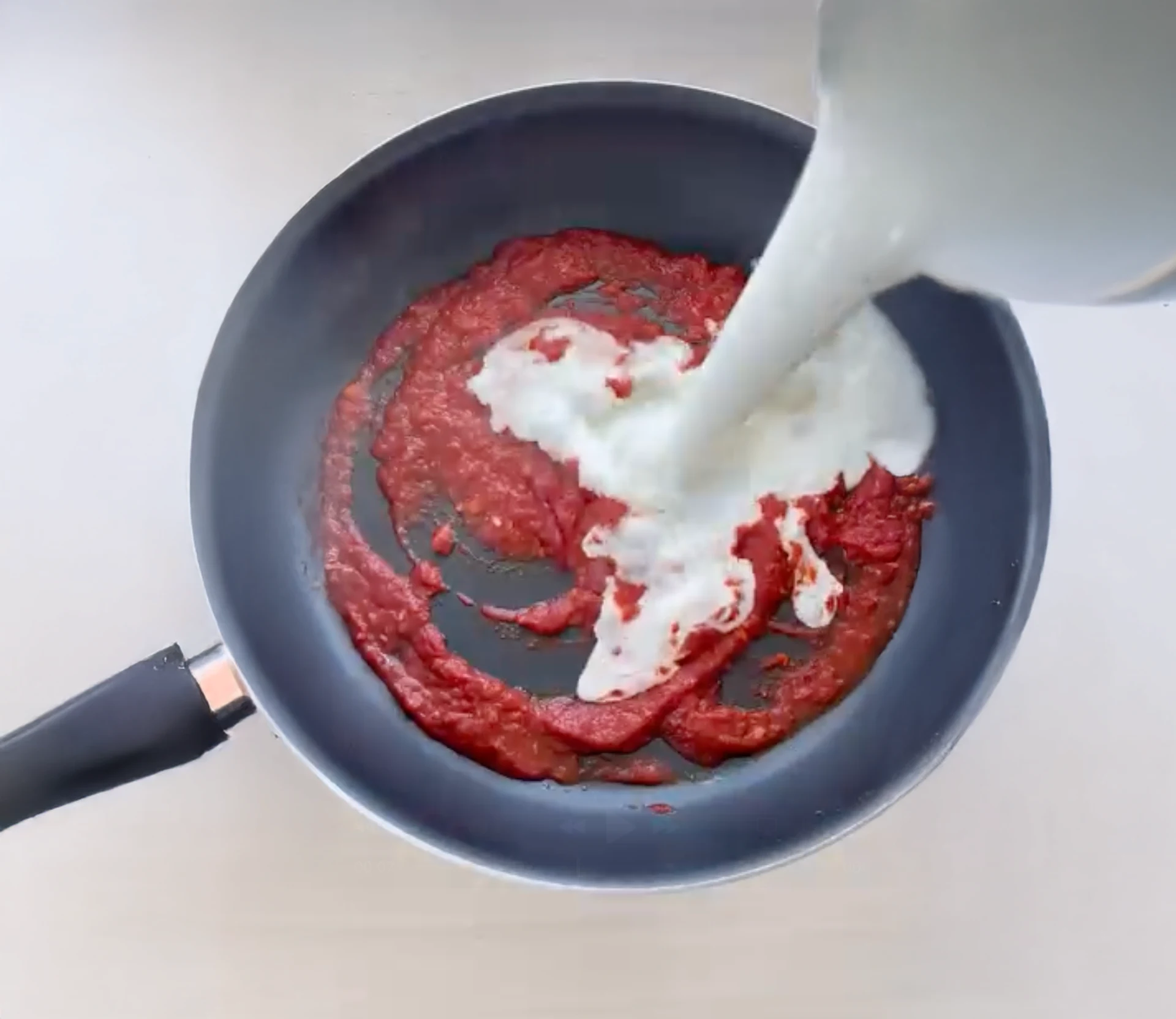 Creamy Tomato Pasta with Giant Noodles