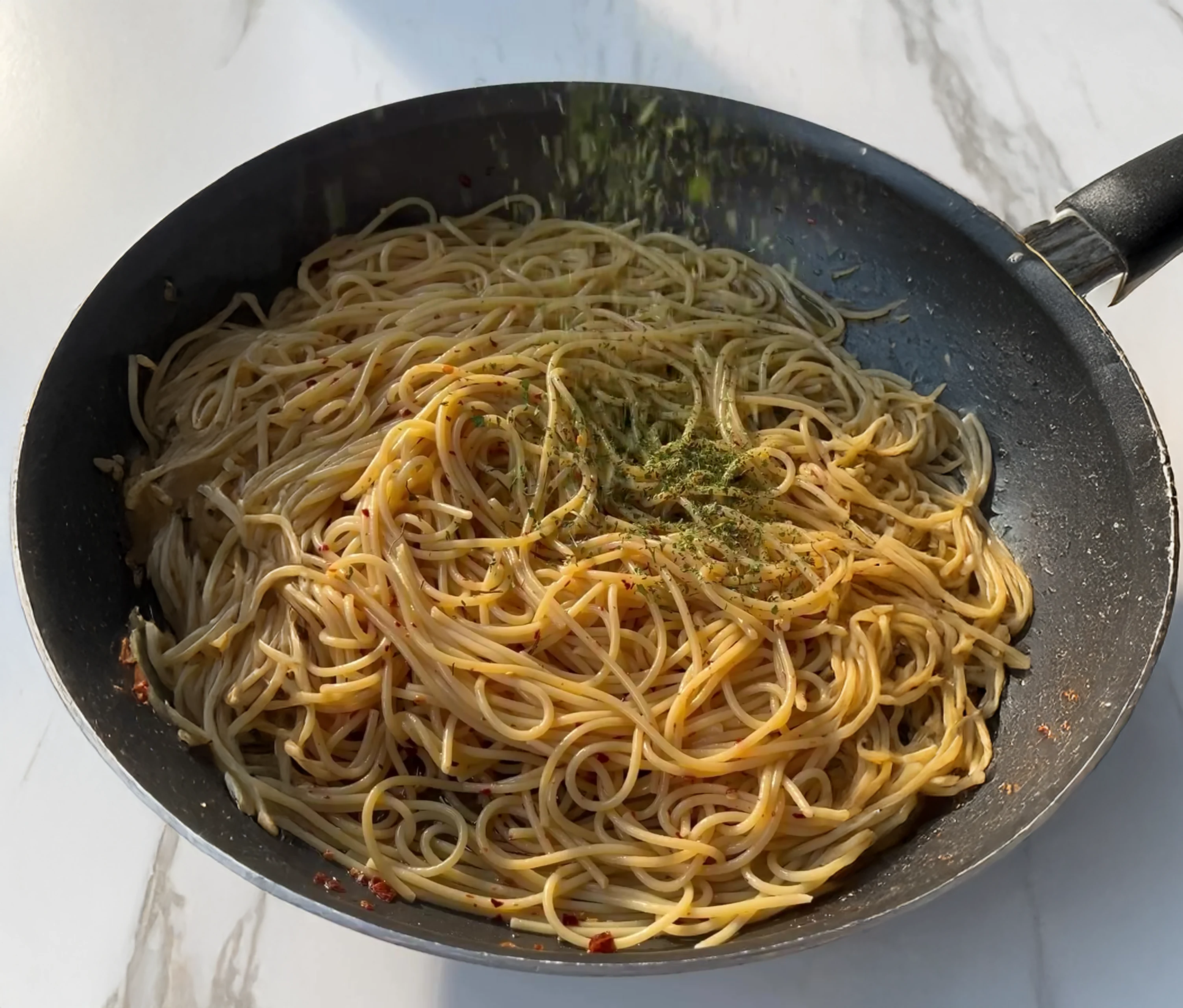 Midnight Spaghetti (Garlic Chili Oil Pasta)
