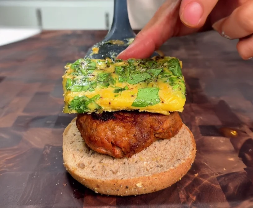 High-Protein Low-Calorie Breakfast Bagel Meal Prep