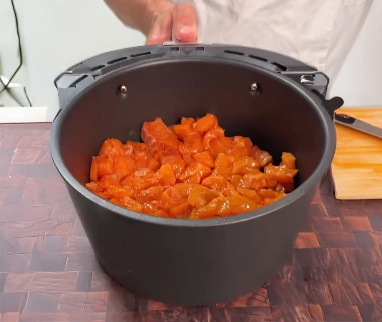 High Protein Low Cal Sriracha Honey Glazed Salmon Bowls