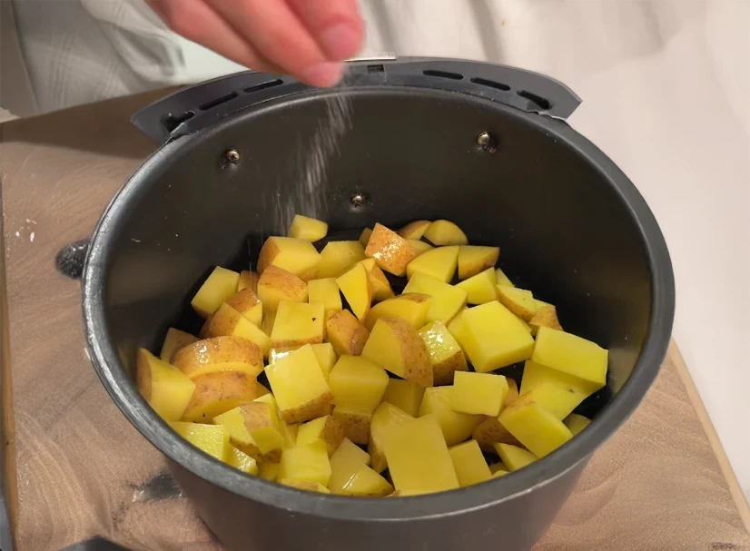 Lemon Herb Chicken with Creamy Garlic Dill Sauce & Roasted Potatoes