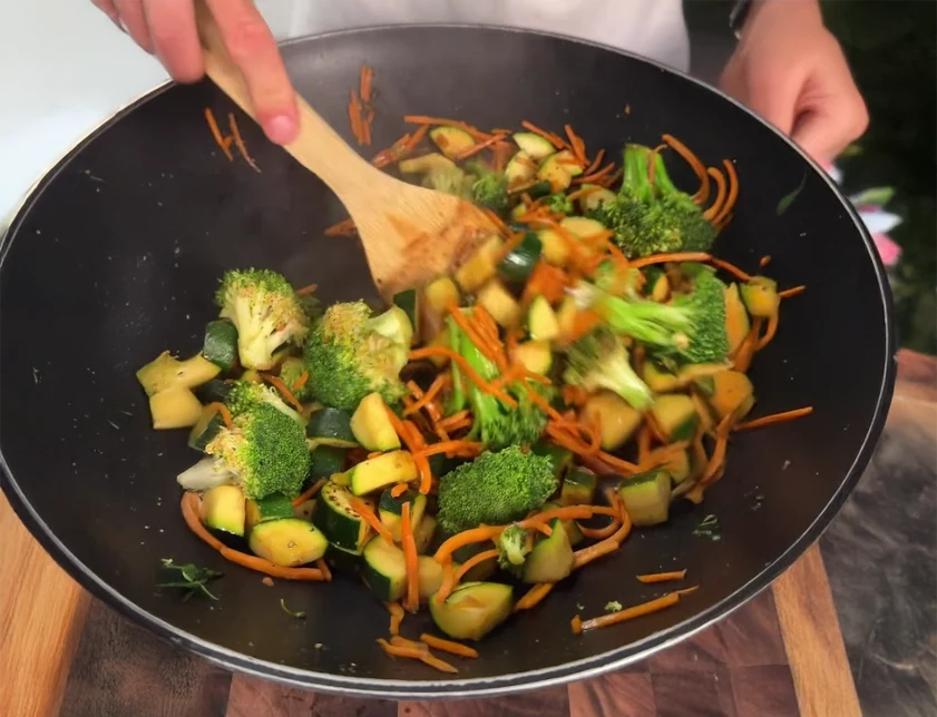 High Protein Spicy Honey Garlic Chicken Bowl