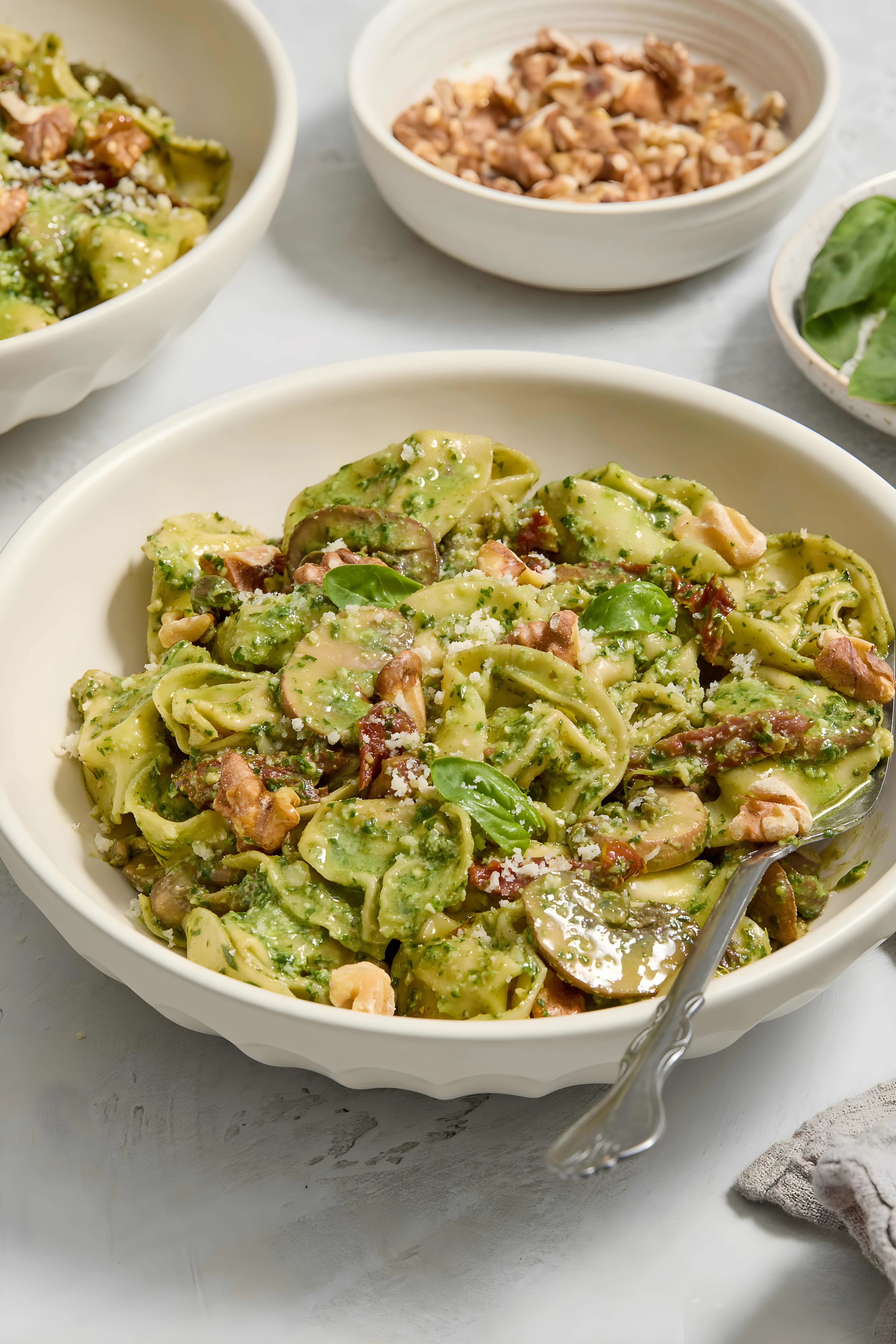 Creamy Pesto Tortellini