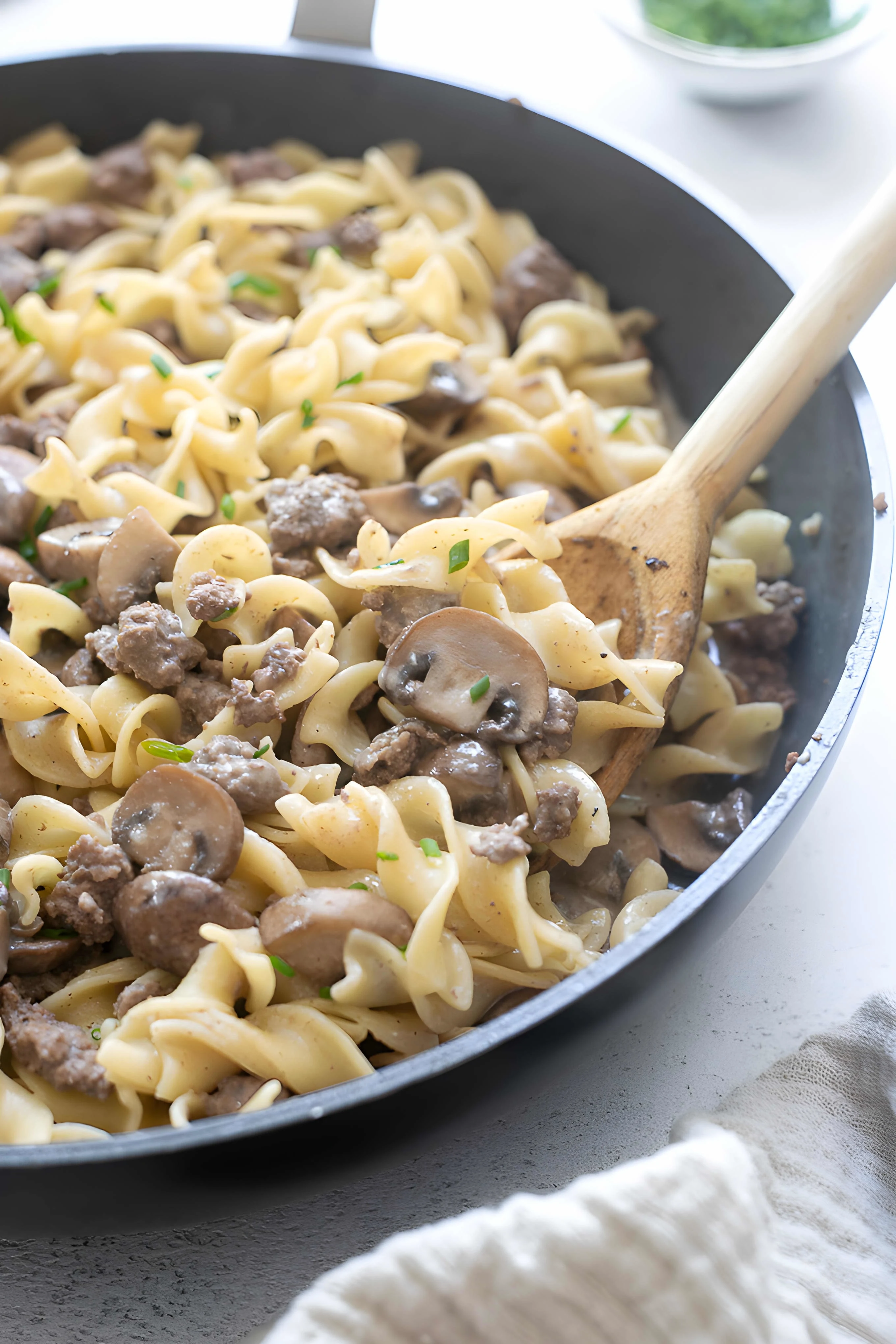 One Pot Ground Beef Stroganoff