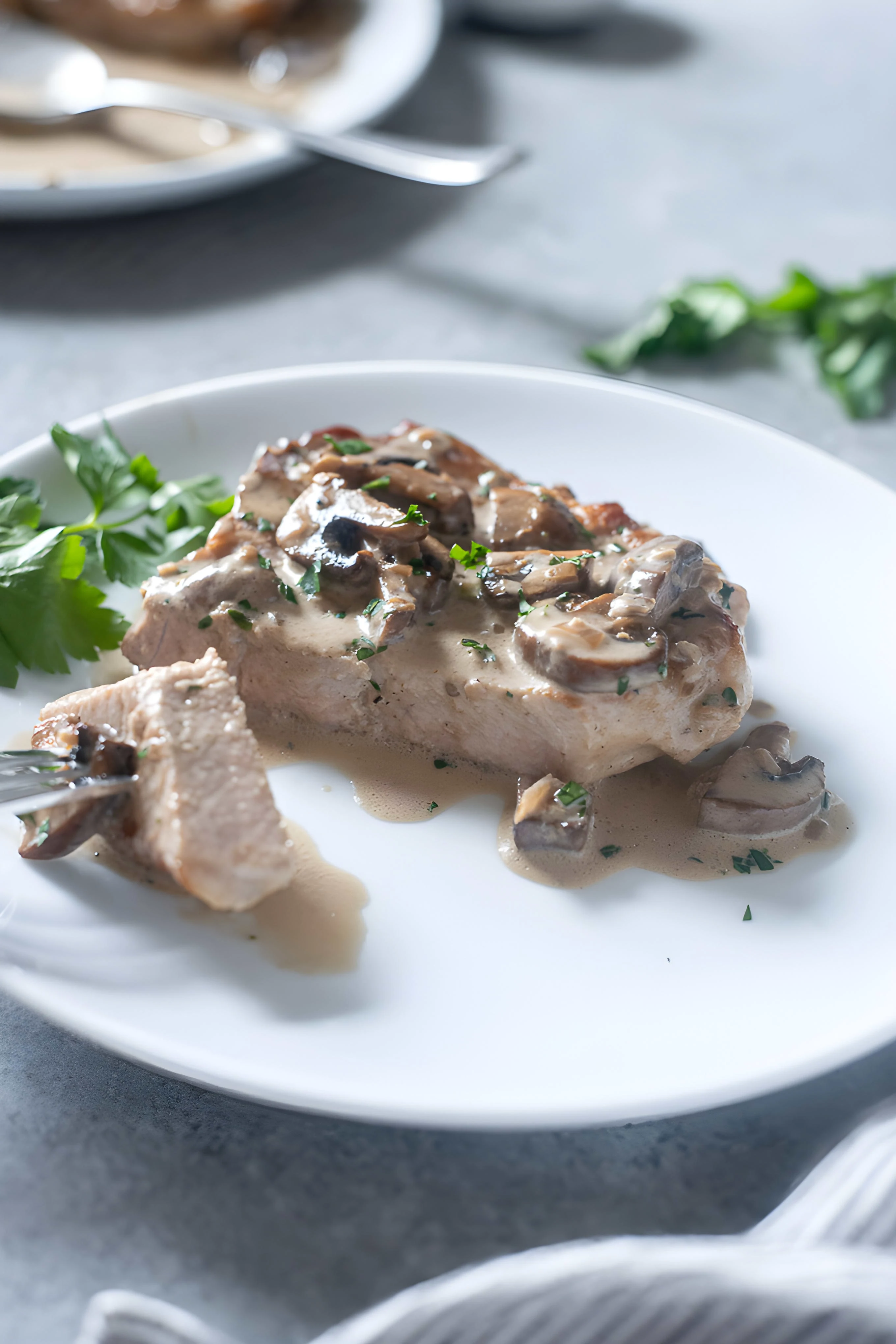 Pork Chops with Creamy Mushroom Sauce