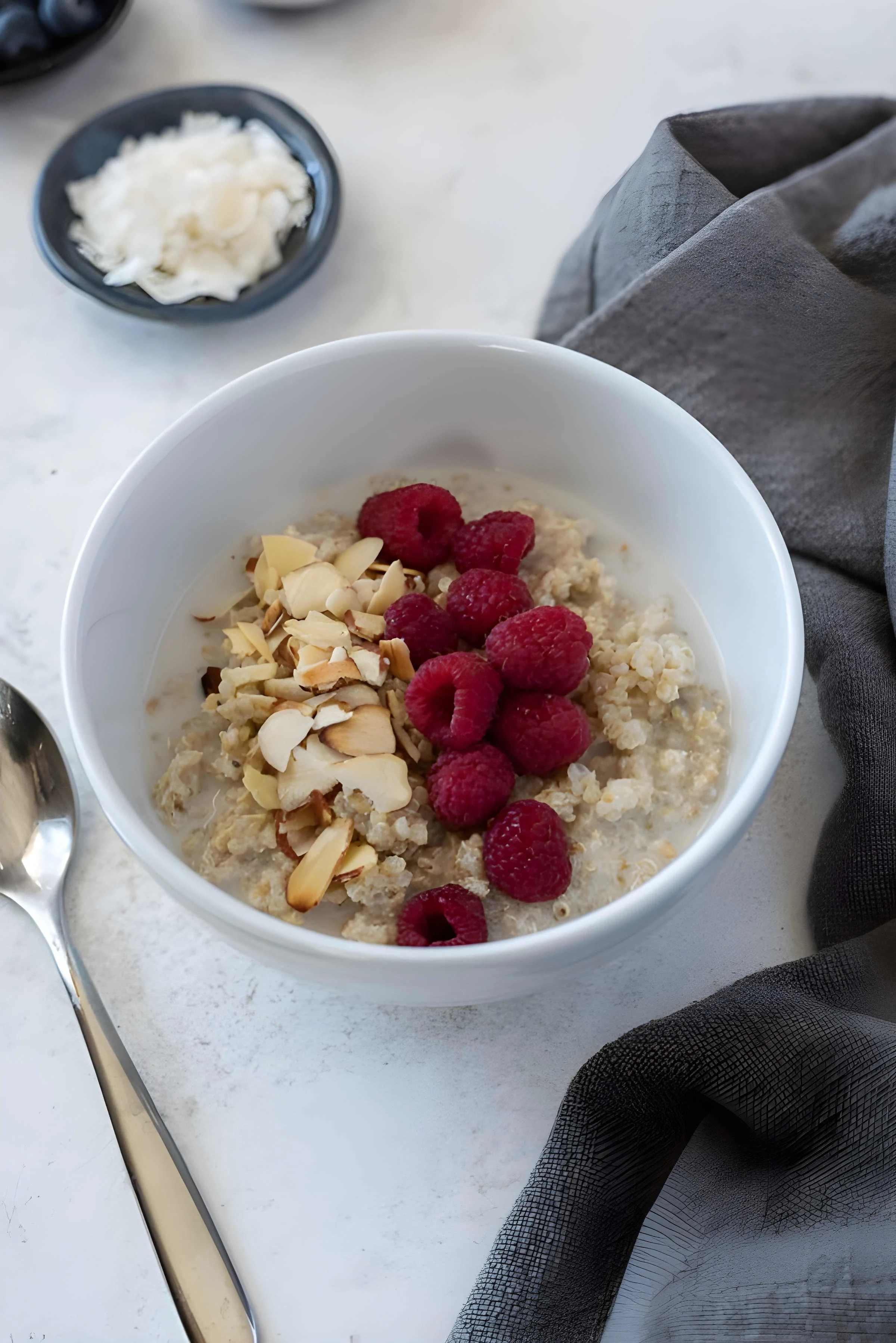 Quinoa Oatmeal Breakfast Bowls