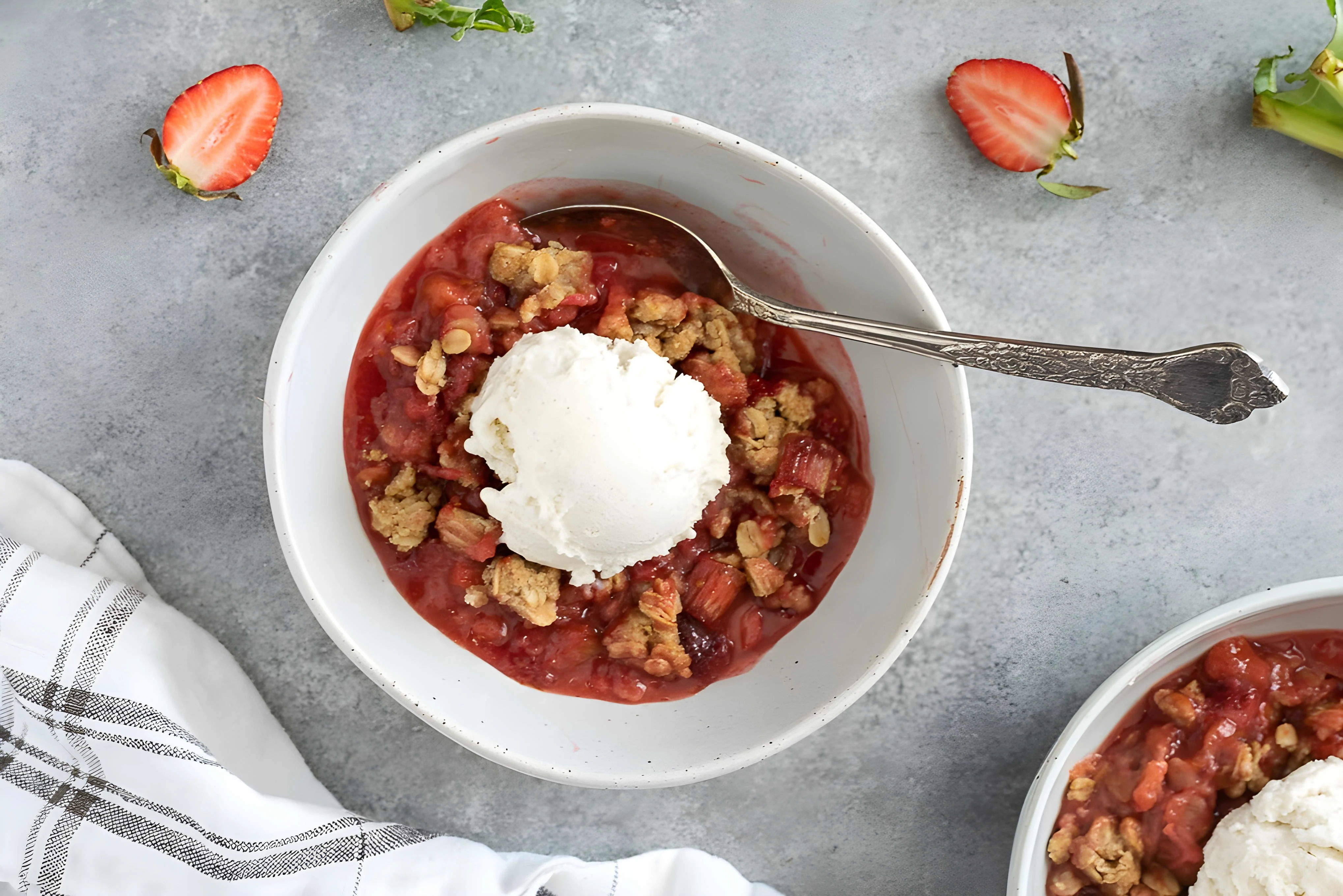 Strawberry Rhubarb Crisp