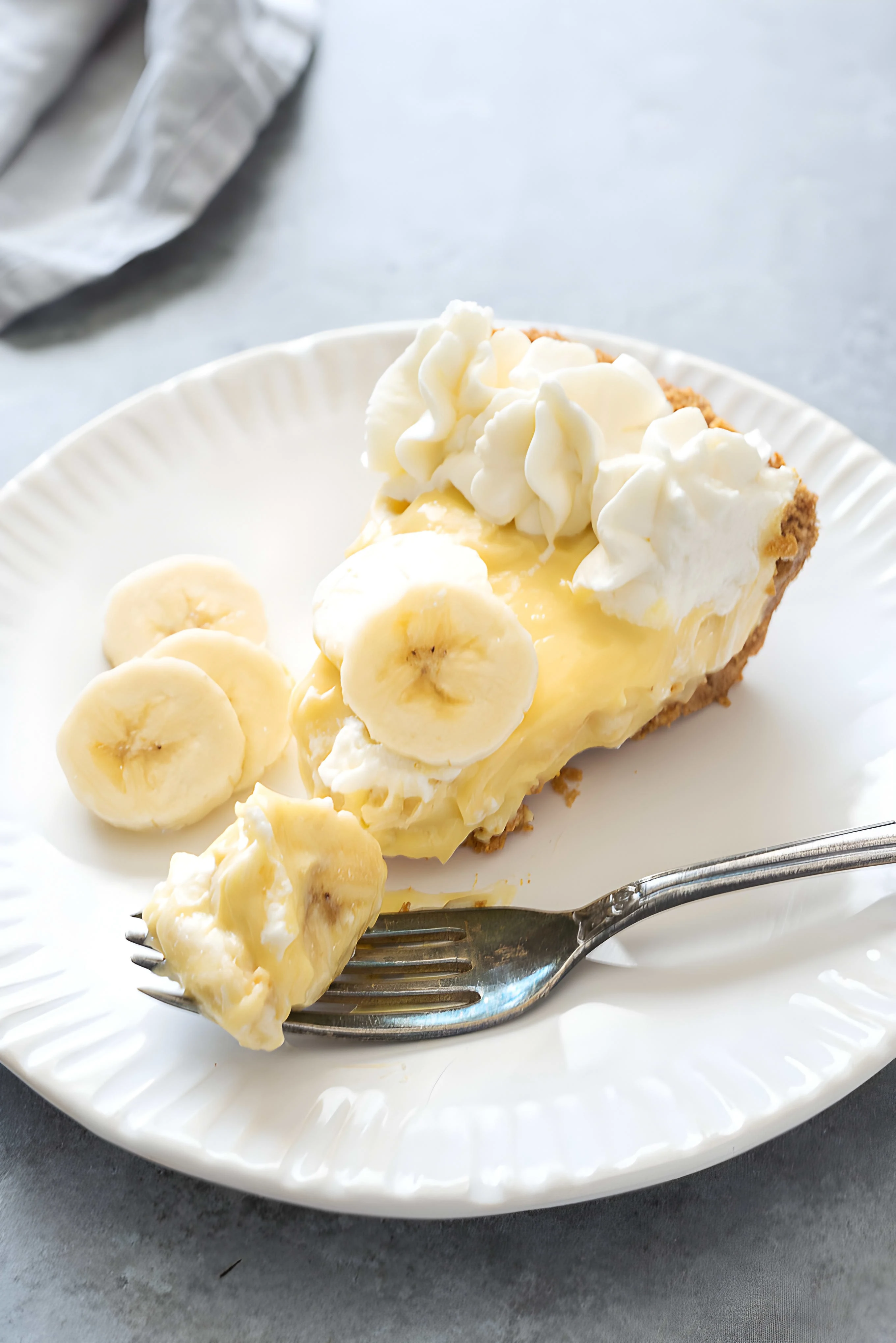 Banana Cream Pie with Graham Cracker Crust
