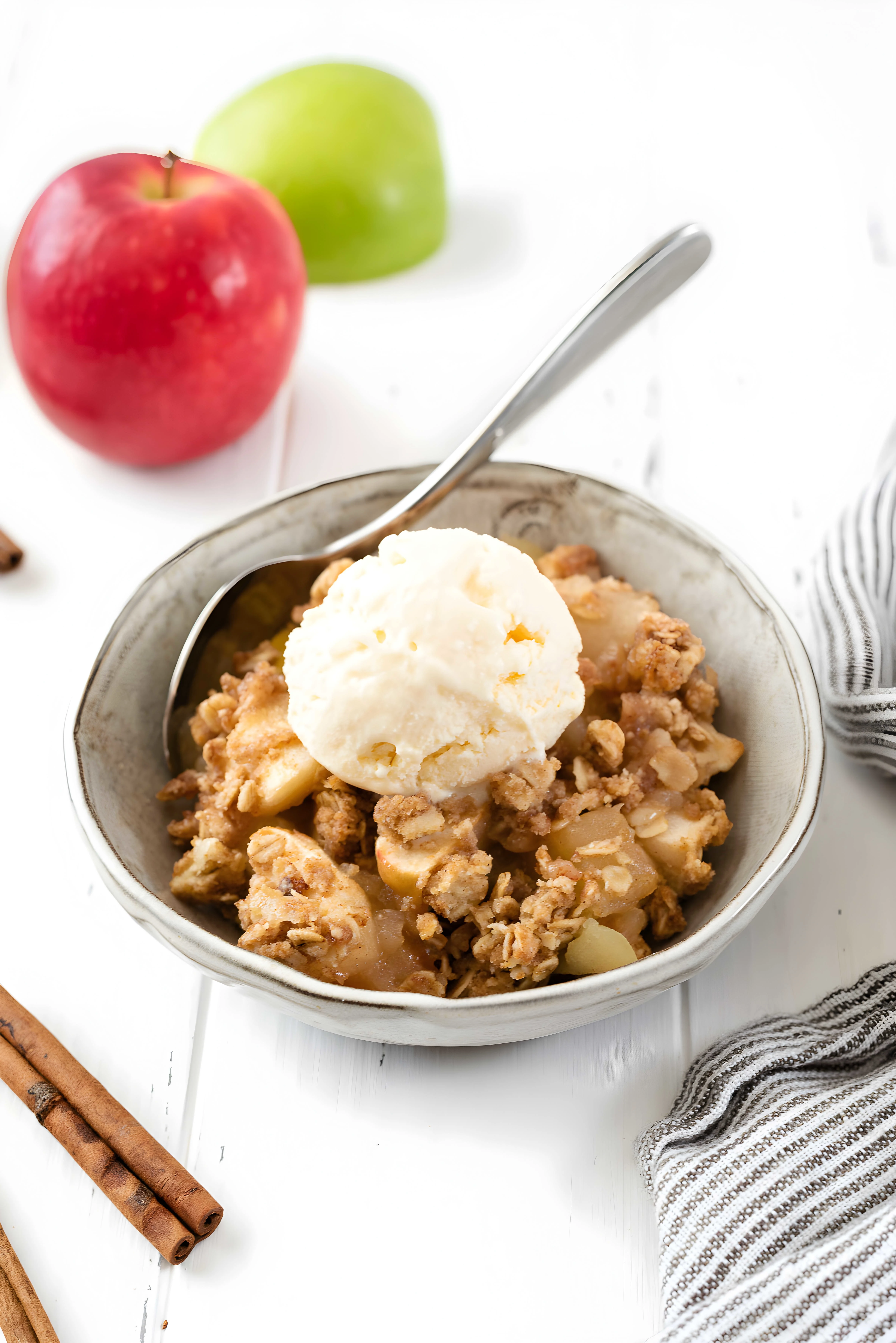 Easy Apple Crisp Recipe