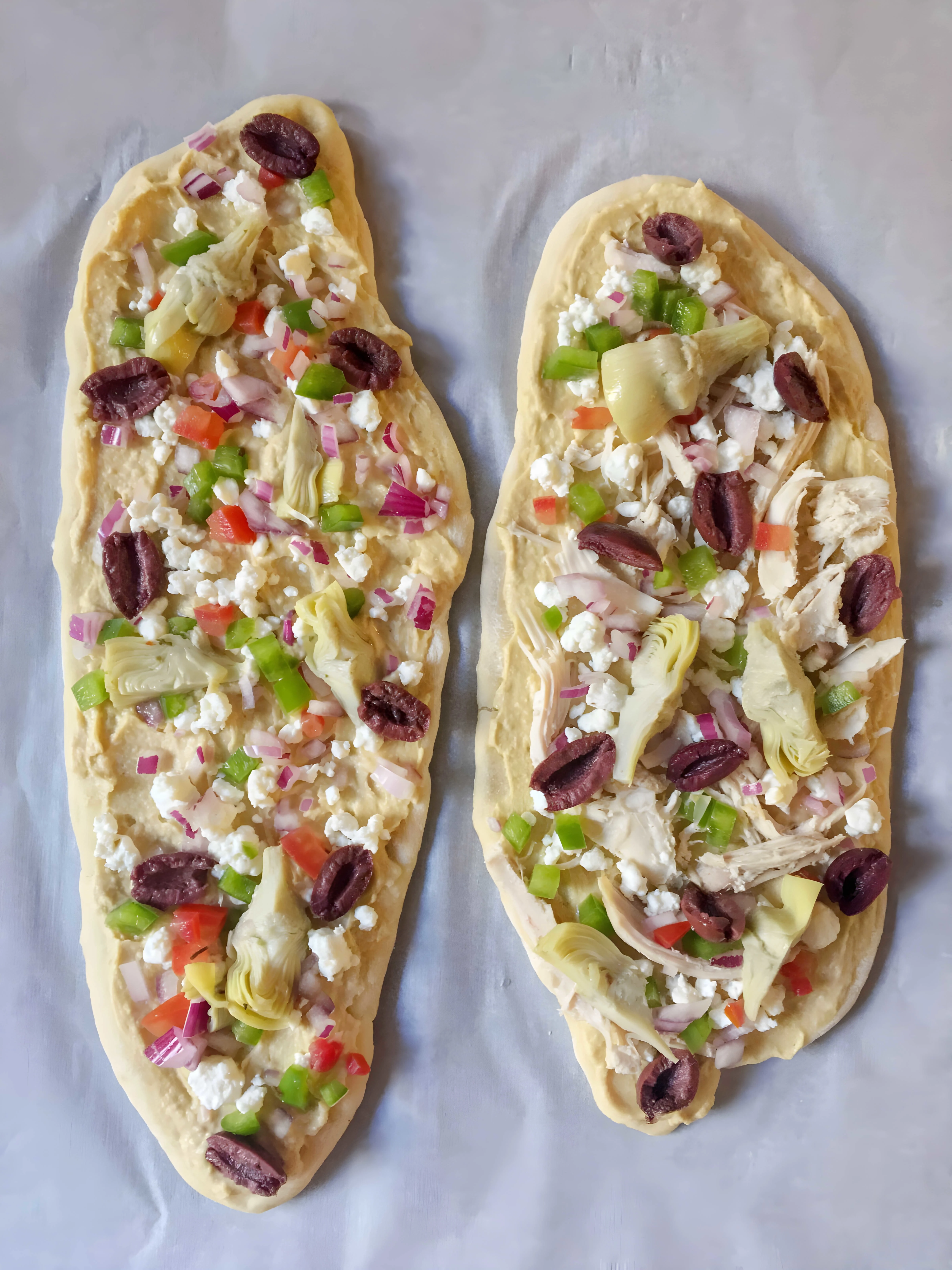 Naan Pizza with Hummus and Vegetables