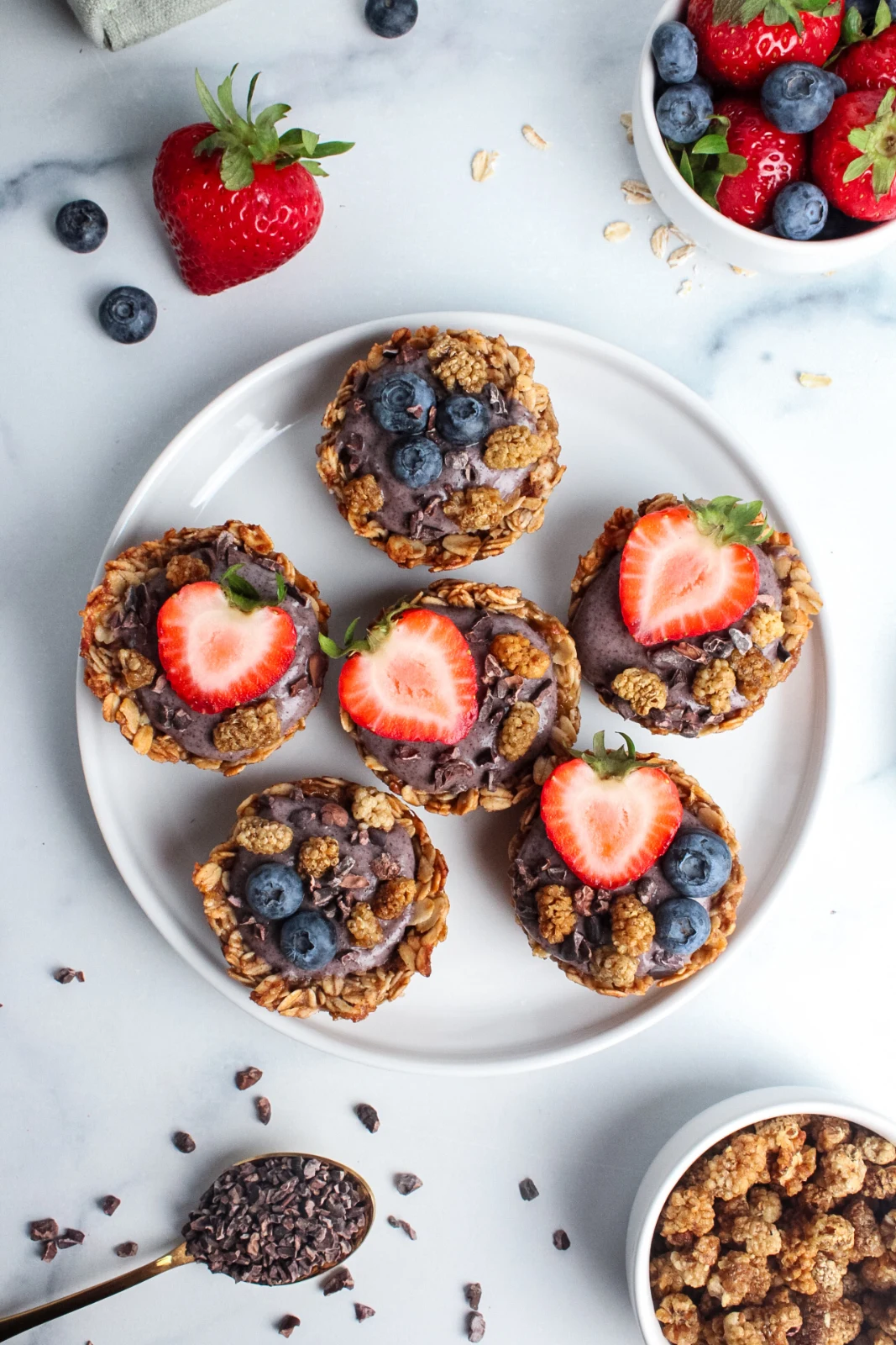Oatmeal Cups with Acai Yogurt