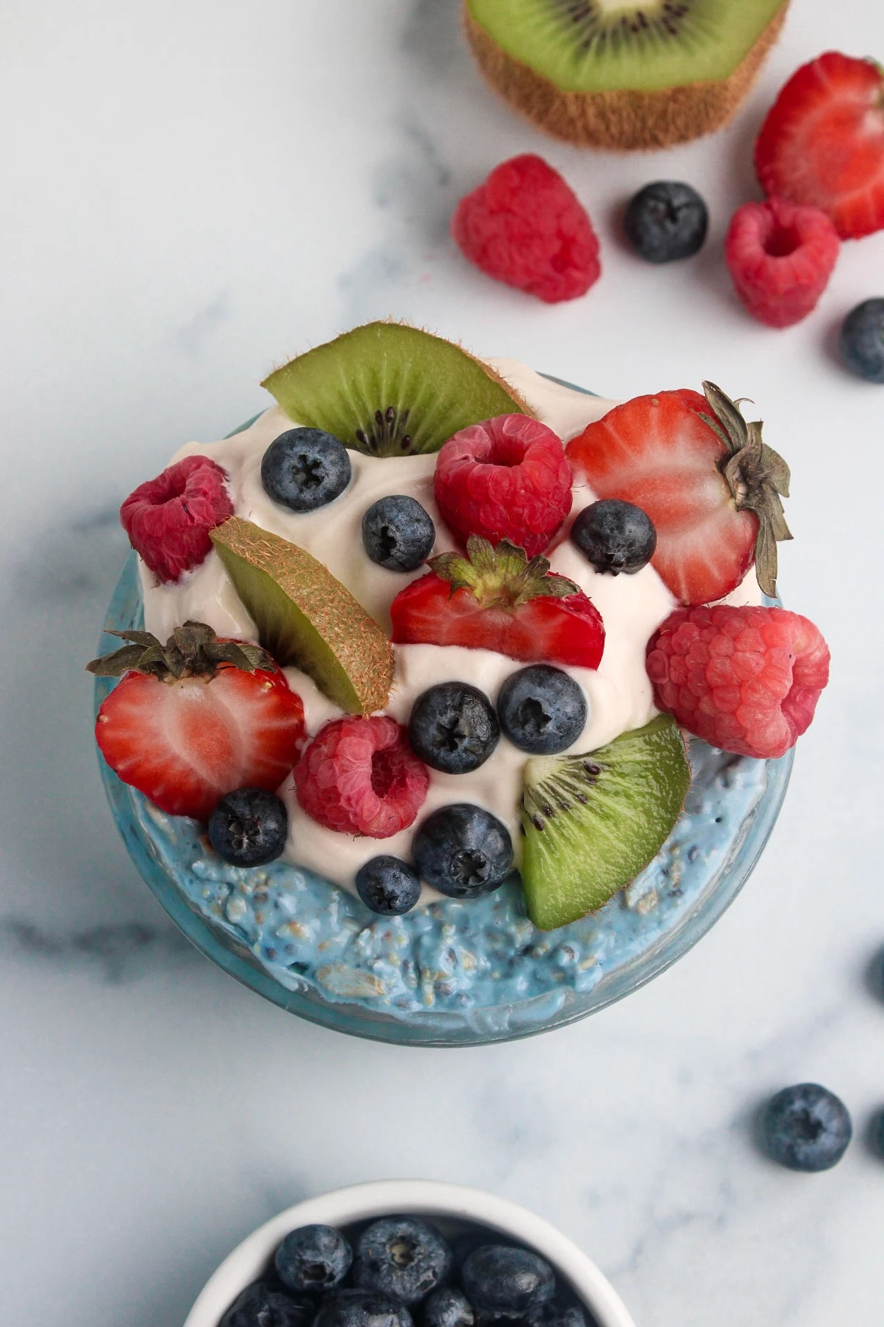 Blue Spirulina Overnight Oats