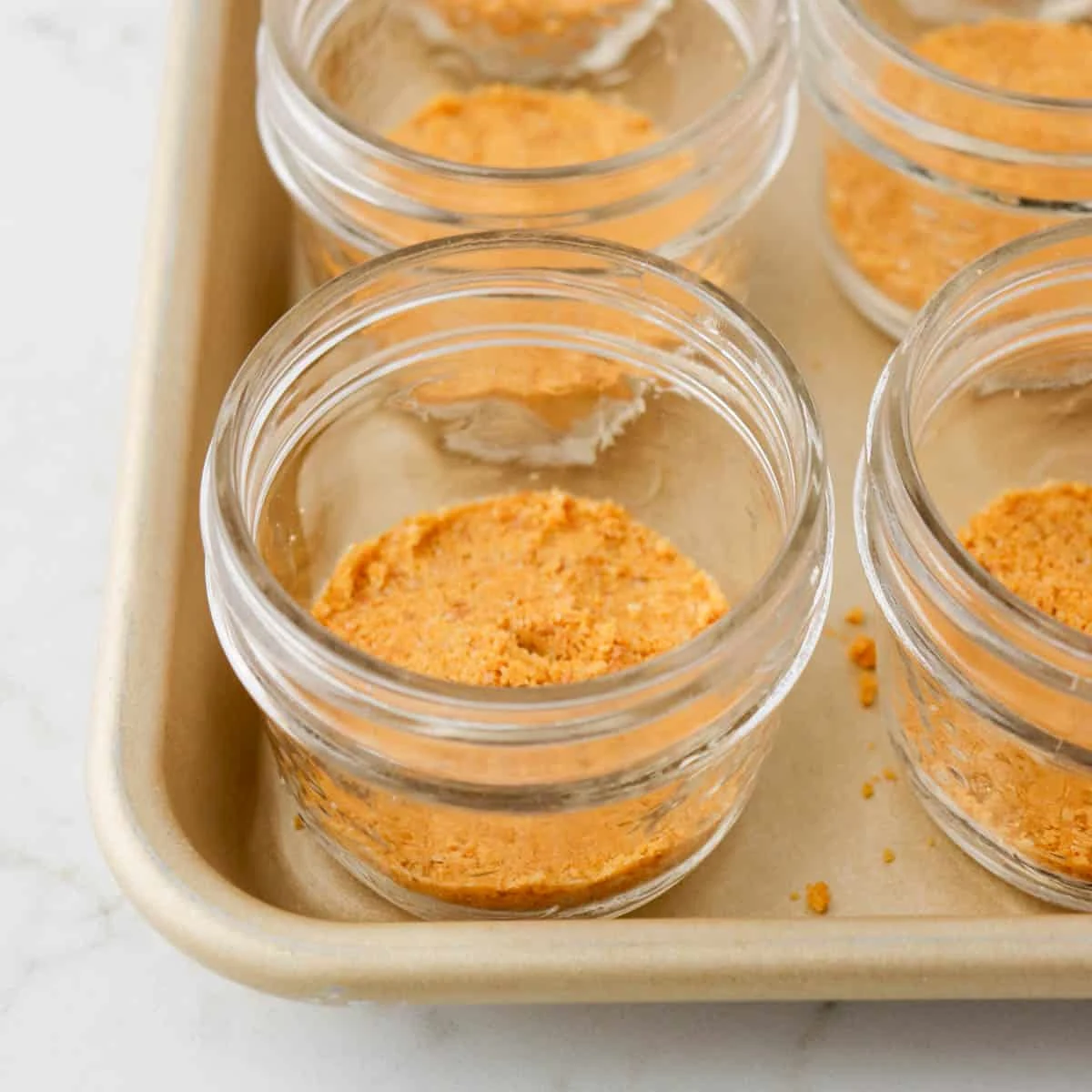 No-Bake Mini Egg Cheesecakes in a Jar