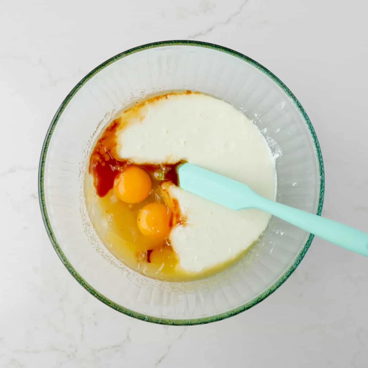 Strawberry Rhubarb Muffins with Streusel Topping