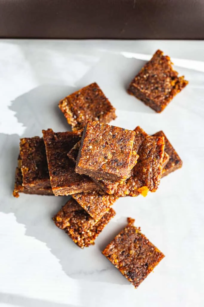 Apricot Almond Snack Bars (No-Bake & Healthy!)