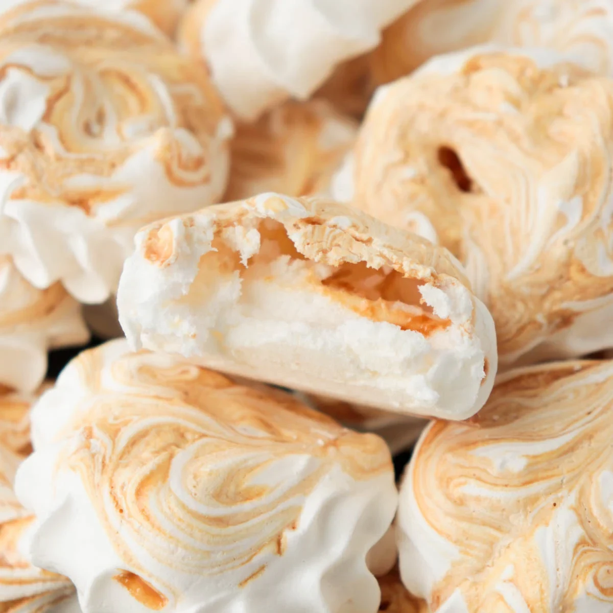 Dulce de Leche Meringues