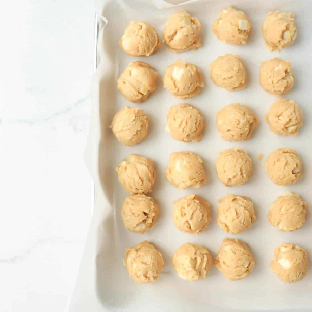 White Chocolate Macadamia Nut Cookies