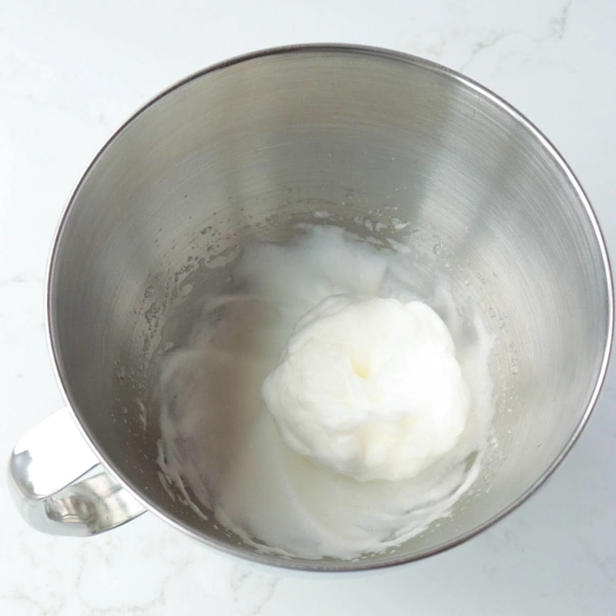 Vanilla Peppermint Meringues