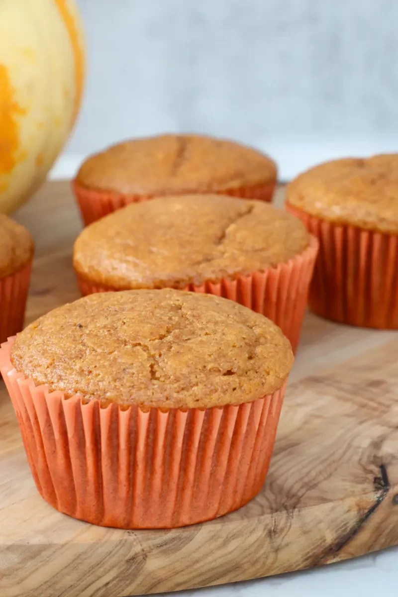 Pumpkin Cupcakes with Cinnamon Cream Cheese Frosting