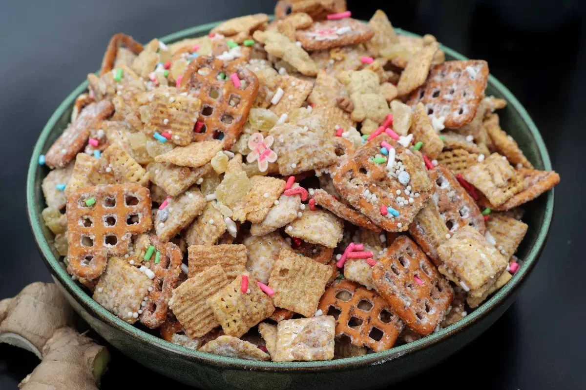 Gingerbread Muddy Buddies with Molasses and Ginger