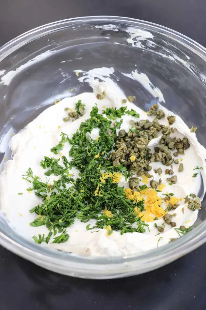 Easy Smoked Salmon Dip (Ready in 10 Minutes!)