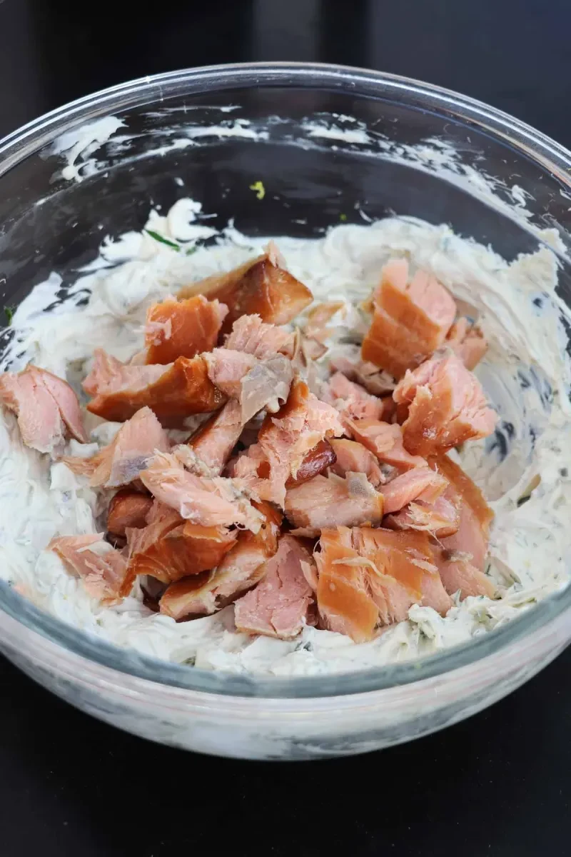 Easy Smoked Salmon Dip (Ready in 10 Minutes!)