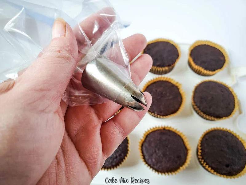 Chocolate Root Beer Cupcakes