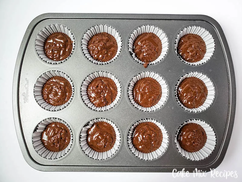 Hot Fudge Sundae Cupcakes