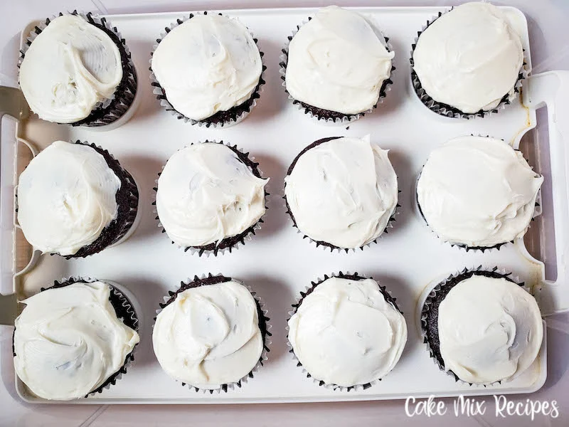 Hot Fudge Sundae Cupcakes