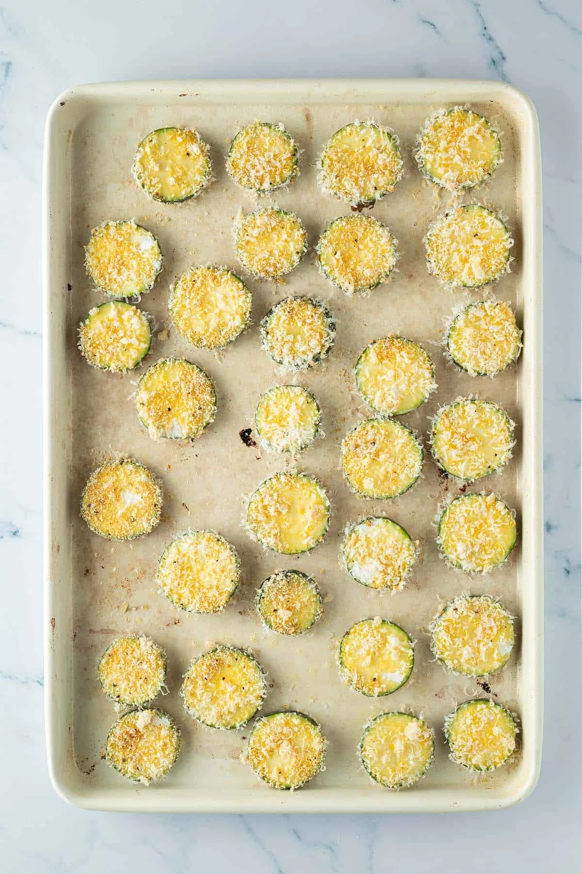 Crispy Parmesan Baked Zucchini Chips