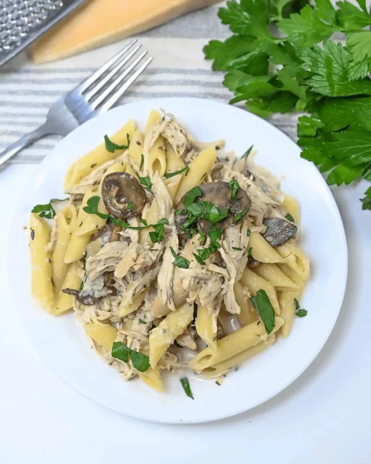 Creamy Slow Cooker Chicken Pasta